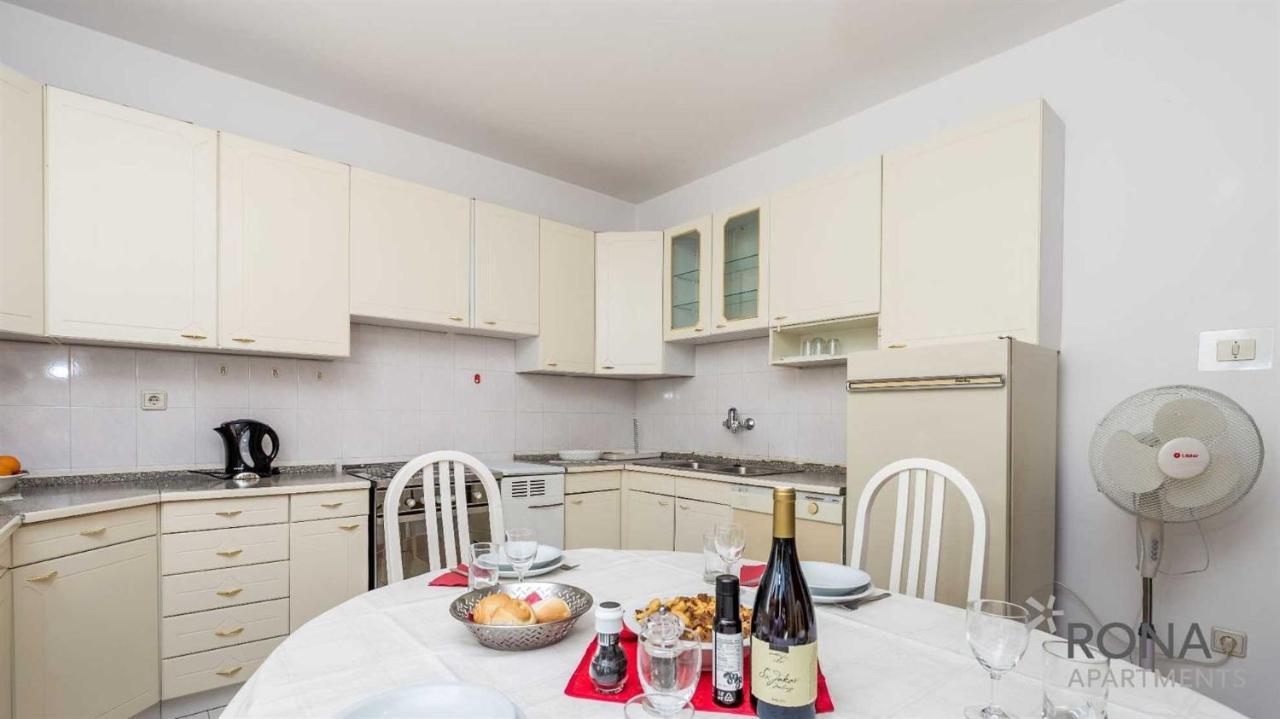 Rona Apartments Ani Icici Bagian luar foto