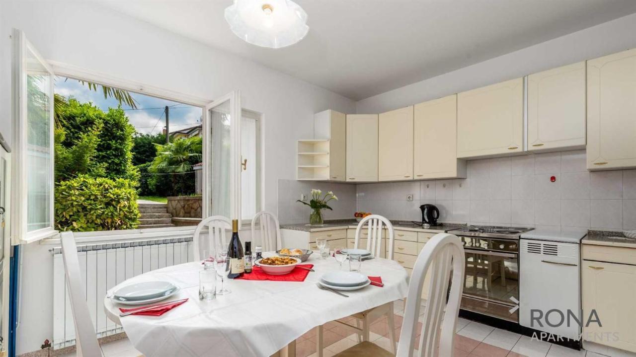 Rona Apartments Ani Icici Bagian luar foto