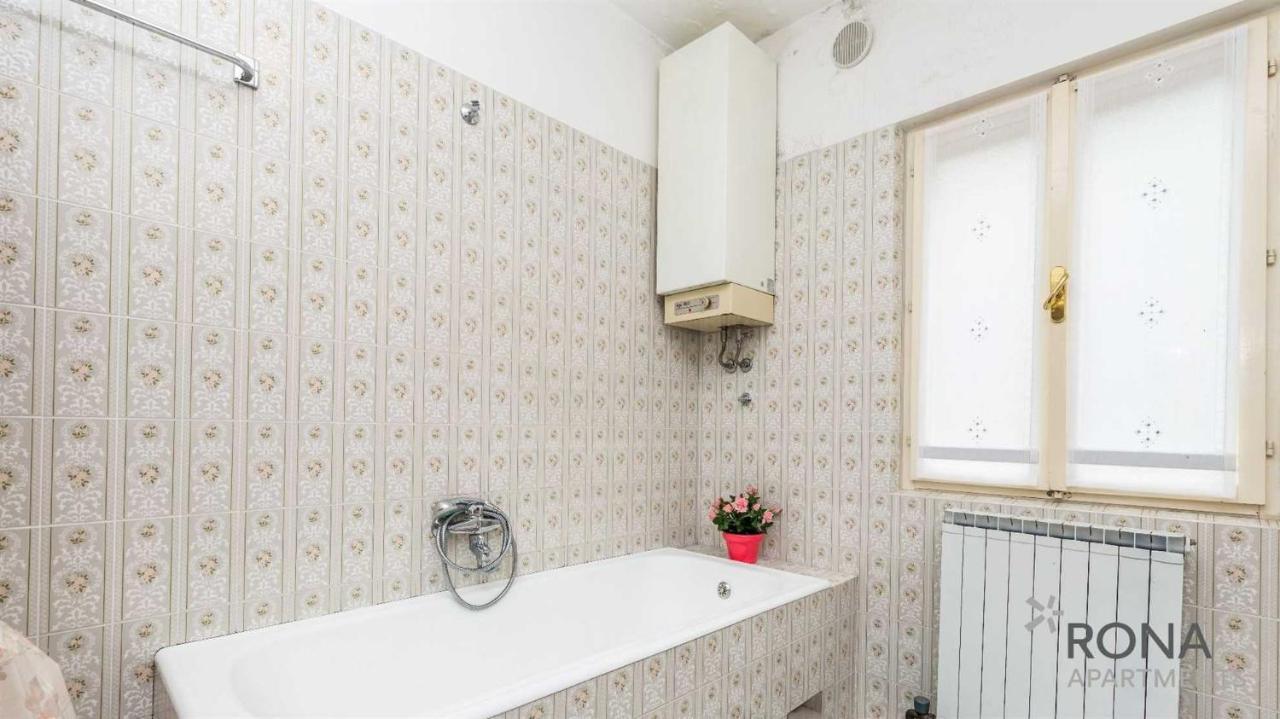 Rona Apartments Ani Icici Bagian luar foto