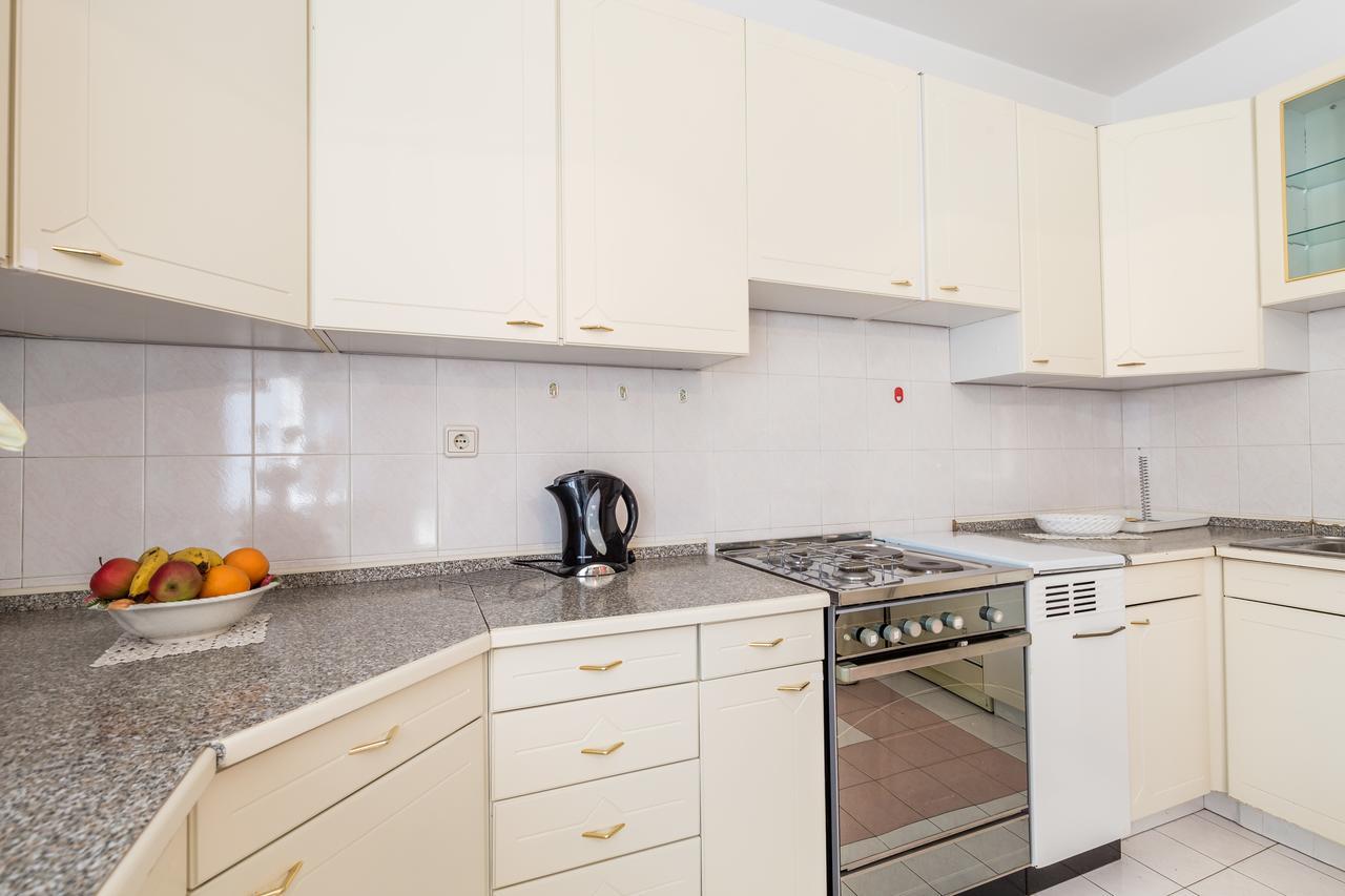 Rona Apartments Ani Icici Bagian luar foto