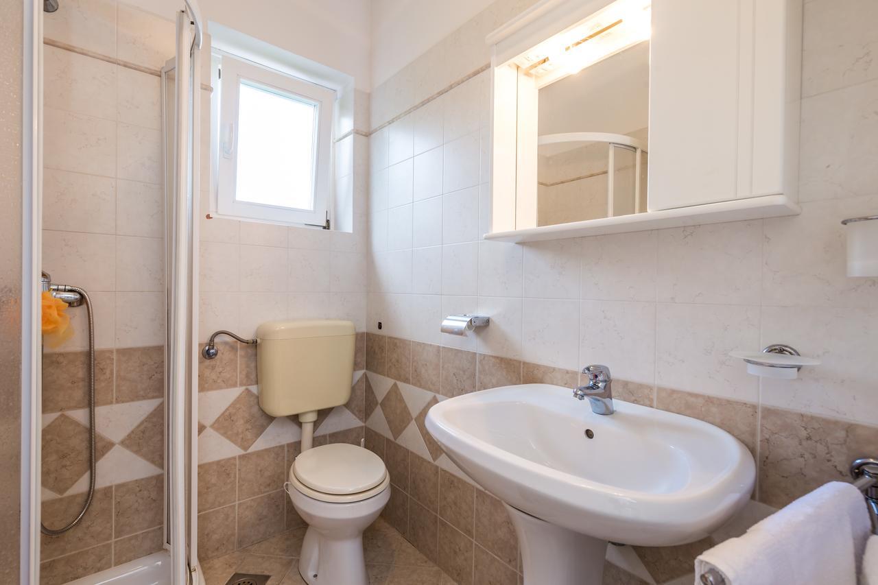 Rona Apartments Ani Icici Bagian luar foto