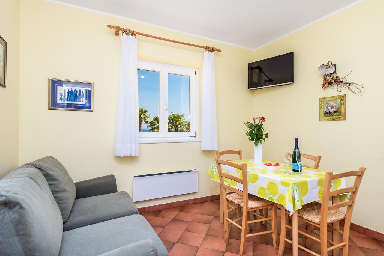 Rona Apartments Ani Icici Bagian luar foto