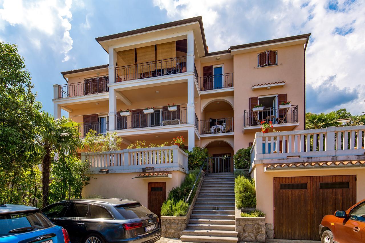 Rona Apartments Ani Icici Bagian luar foto