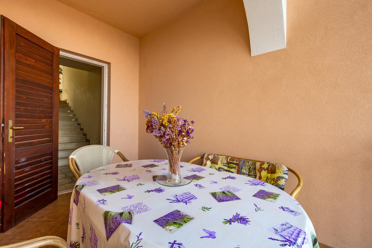 Rona Apartments Ani Icici Bagian luar foto